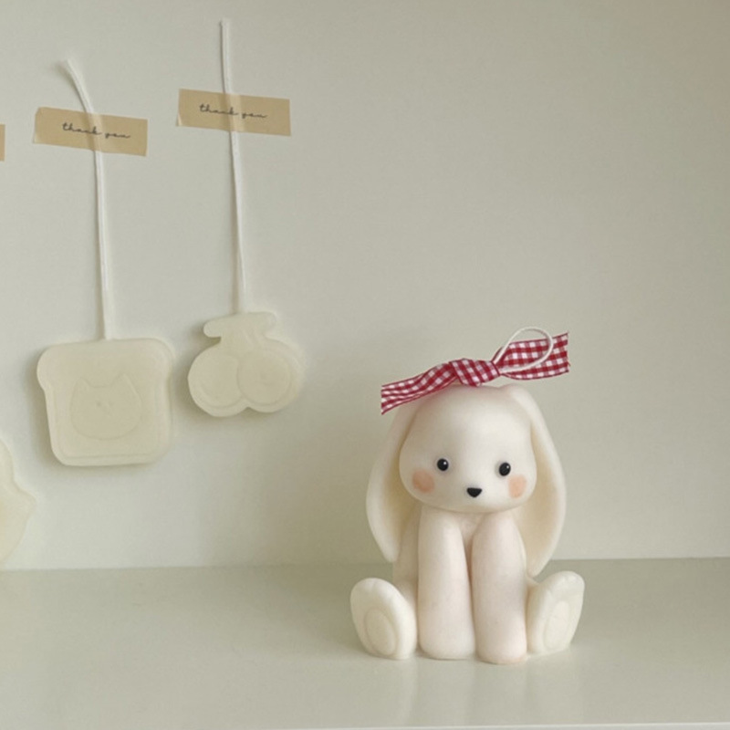 Sitting Rabbit Silicone Candle - đánh giá và giá Candle Supplies Tins